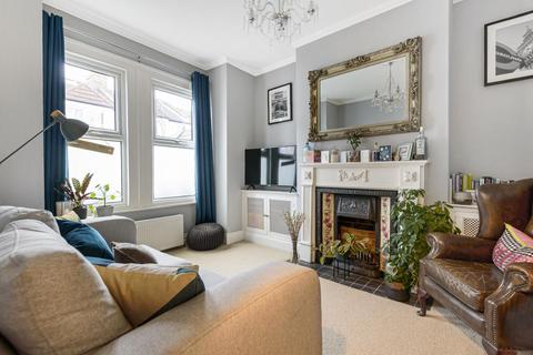 56 Fairlight Road, London, SW17 0JD