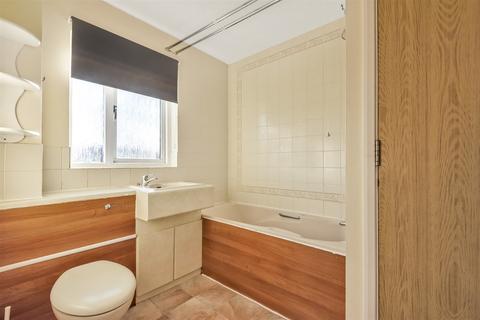 55 Drum Mead, Petersfield, GU32 3AQ