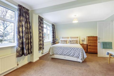 56 Downs Avenue, Chislehurst, BR7 6HQ