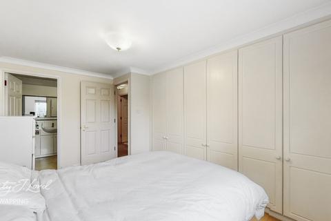 Flat 17, Campania Building, 1 Jardine Road, London, E1W 3WD