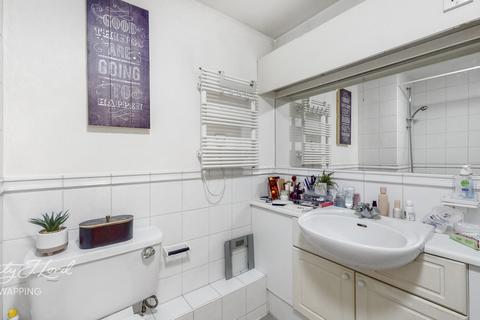 Flat 17, Campania Building, 1 Jardine Road, London, E1W 3WD