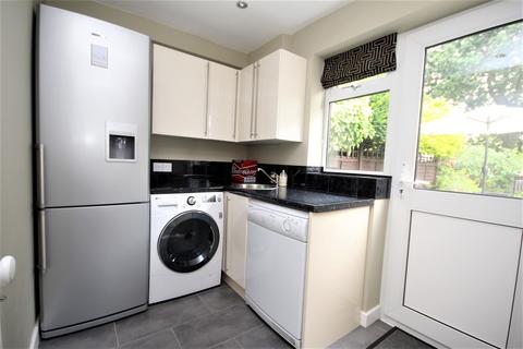 28 Barley Mead, Danbury, Chelmsford, CM3 4RP