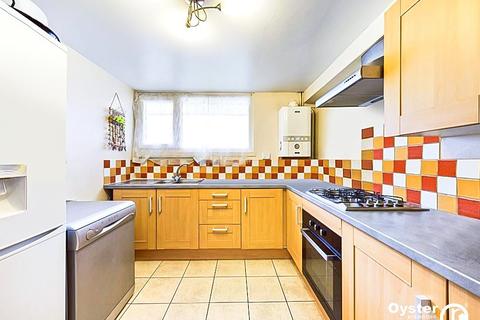 3 bedroom apartment for sale - Highview Gardens, London, N11