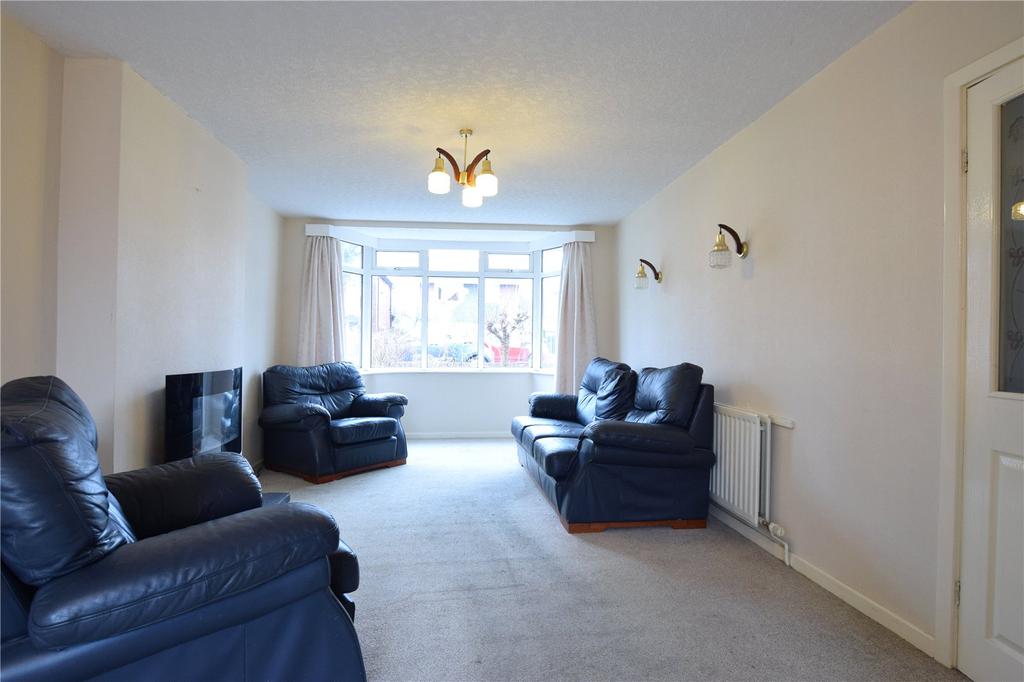Neville Avenue, Kidderminster... 3 bed detached house £270,000