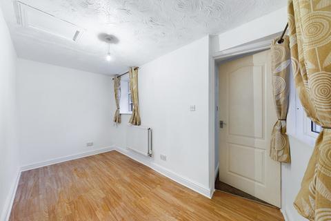 Ground Floor Flat, 28 Bridge Street, Uttoxeter, ST14 8AP