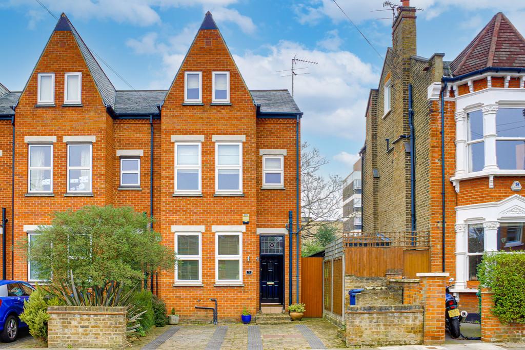 Durham Road, East Finchley, N2 6 bed end of terrace house £1,500,000