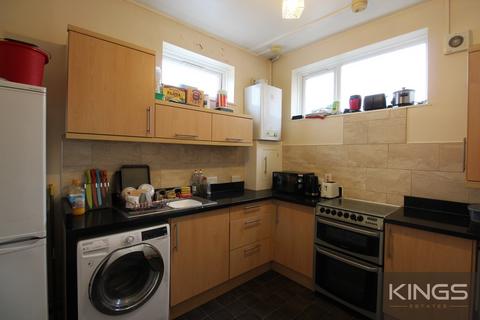 4 bedroom apartment to rent, Chapel Road, Southampton