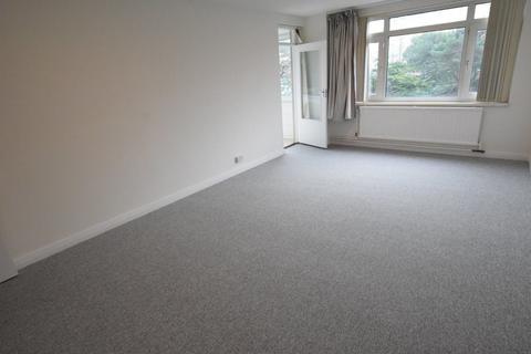 2 bedroom apartment to rent, Colman Court, Manor Road