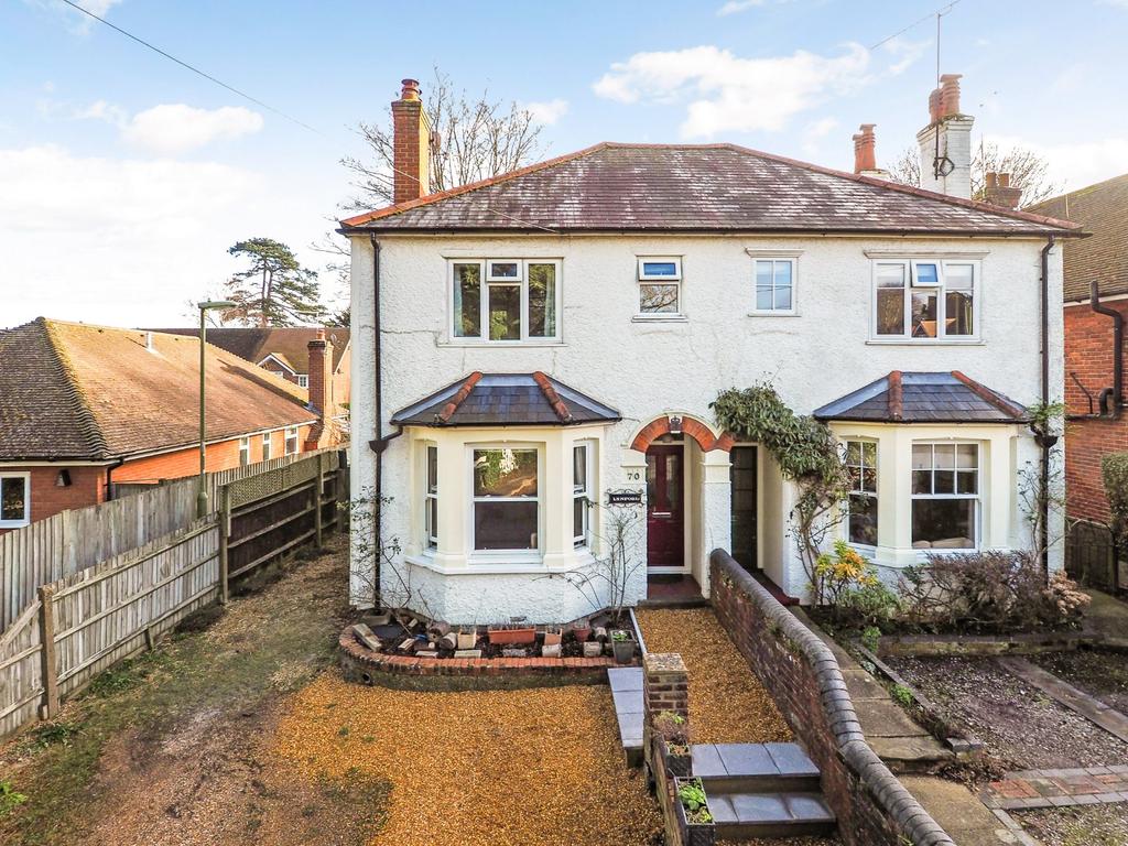 Ackender Road, Alton, Hampshire 3 bed semidetached house £495,000