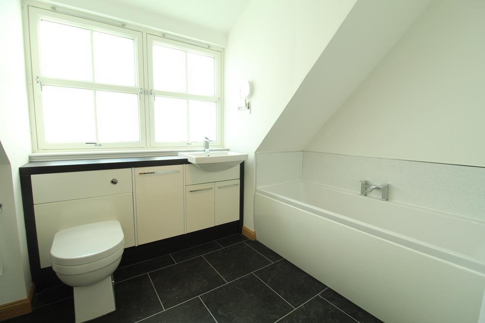 Family Bathroom 2 − Copy