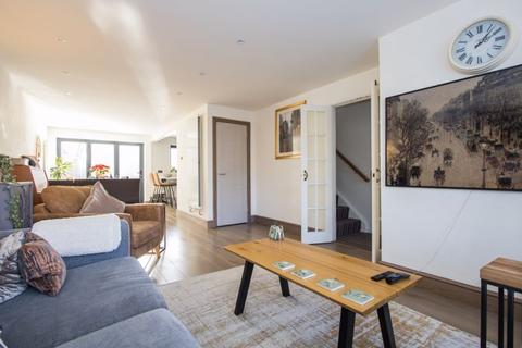 16 Bittern Way, Penarth, CF64 5FS