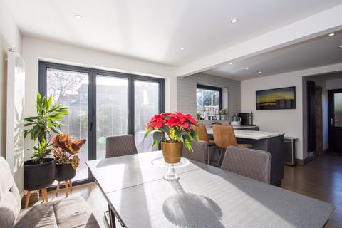 16 Bittern Way, Penarth, CF64 5FS