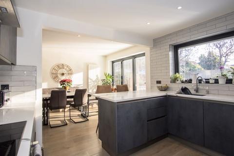 16 Bittern Way, Penarth, CF64 5FS