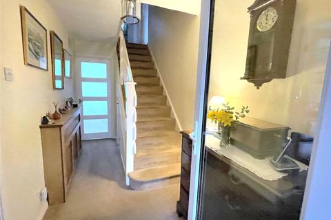 161 Alexander Drive, Cirencester, GL7 1UQ