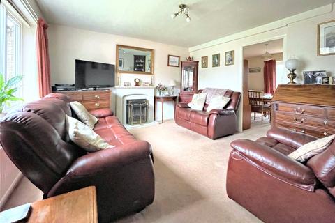 161 Alexander Drive, Cirencester, GL7 1UQ
