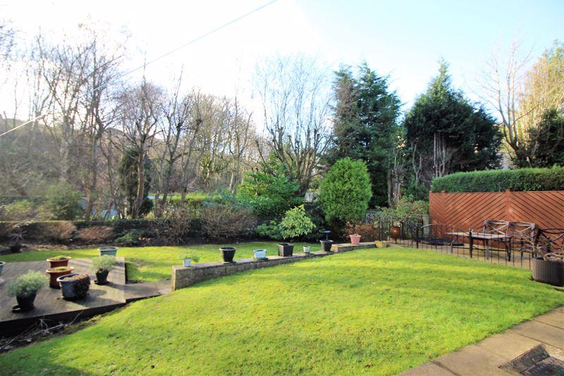 Central Park, Well Head, Halifax 4 bed detached house - £320,000