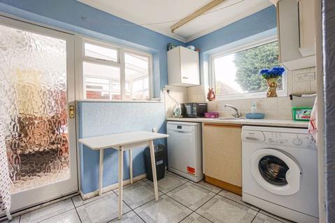 82 Arthur Road, Tipton, DY4 0NW