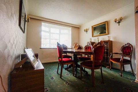 82 Arthur Road, Tipton, DY4 0NW