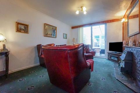 82 Arthur Road, Tipton, DY4 0NW
