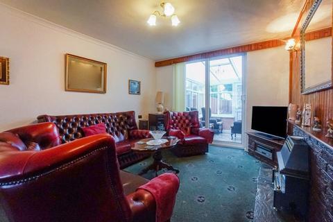 82 Arthur Road, Tipton, DY4 0NW