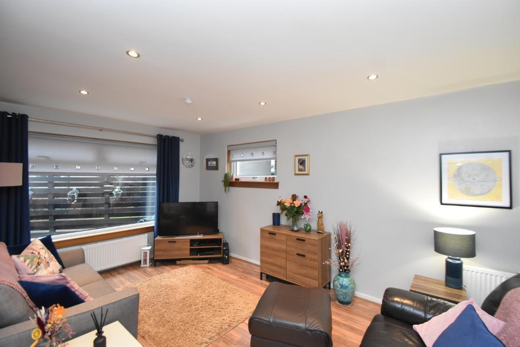 Lomond Crescent, Condorrat... 3 bed end of terrace house £115,000