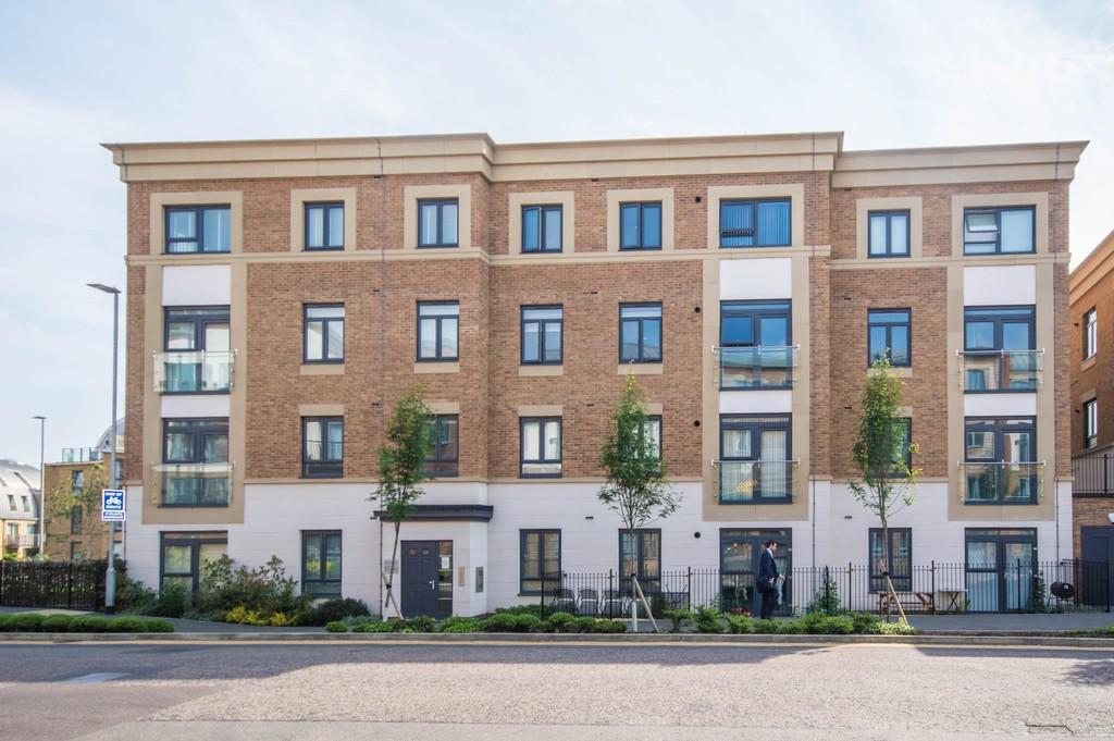 Mill Road, Hertford, SG14 2 bed property £1,350 pcm (£312 pw)