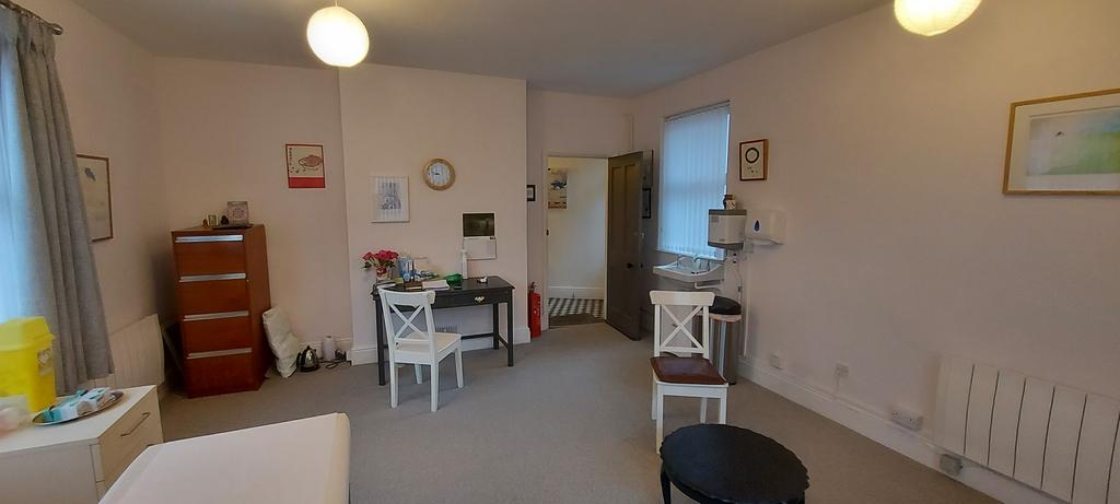 Ground floor office suite
