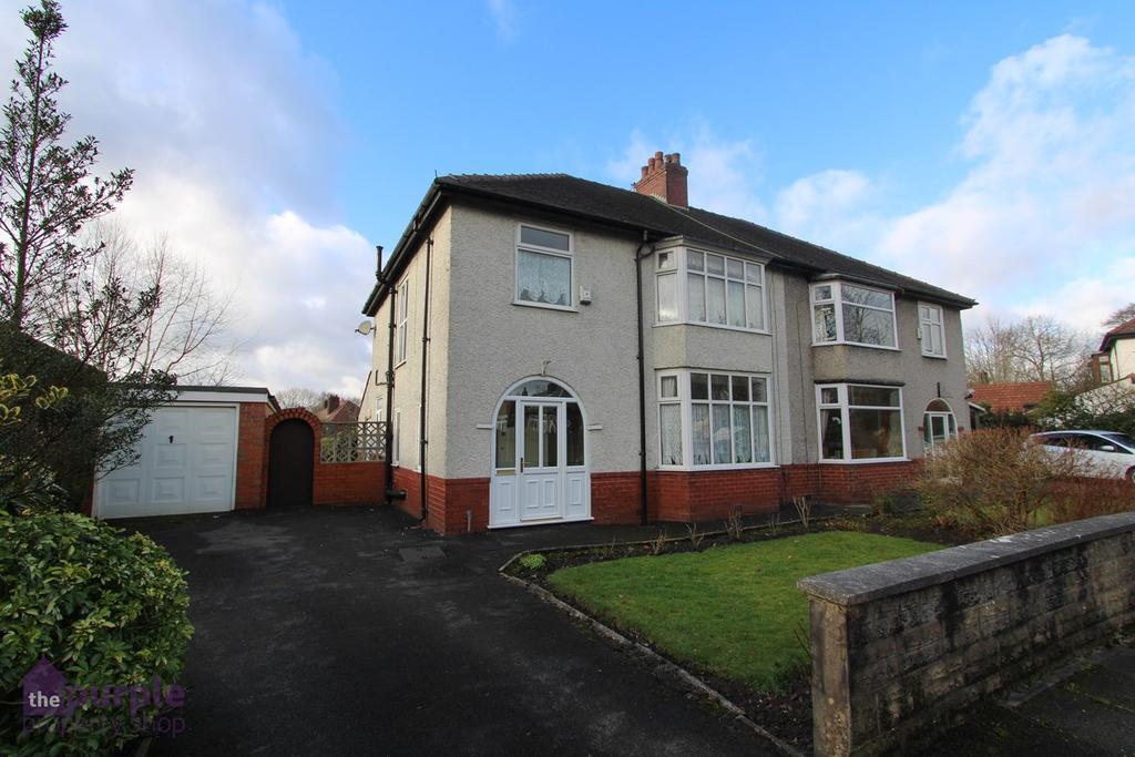 The Drive, Bury, BL9 3 bed semidetached house £300,000