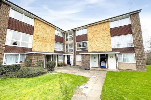 2 bedroom apartment to rent, Broadlands Court, Wokingham Road, Bracknell, Berkshire, RG42