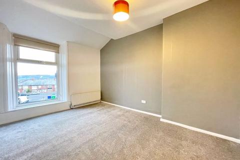 2 bedroom terraced house to rent, Fullerton Place, Gateshead NE9