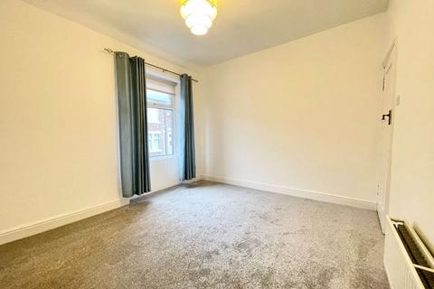 2 bedroom terraced house to rent, Fullerton Place, Gateshead NE9