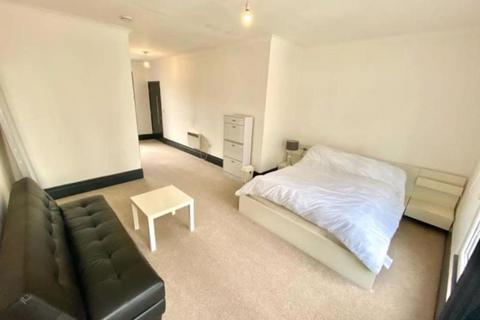 1 bedroom apartment to rent, Westgate, Huddersfield