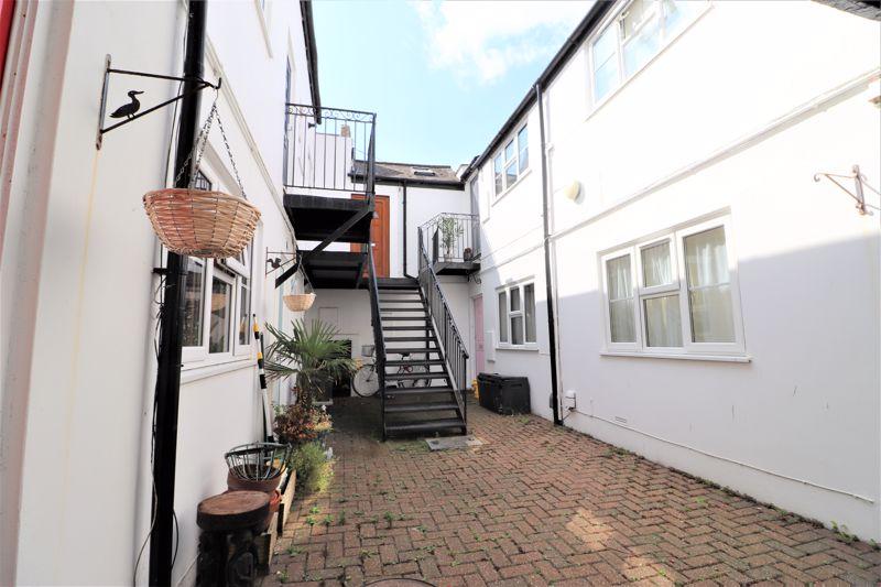 Selden Lane, Worthing 1 bed apartment £185,000