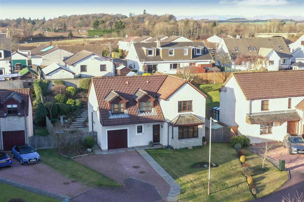 Marshall Way, Luncarty, Perth 5 bed house £358,000