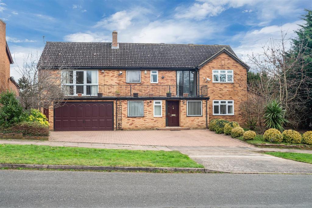 Thorburn Road, Northampton 7 bed detached house £1,050,000