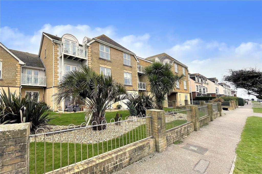 Harsfold Road, Rustington... 2 bed apartment £350,000