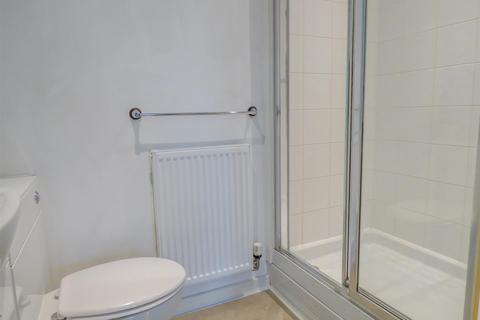 37 Springhead Parkway, Northfleet, Gravesend, DA11 8AD