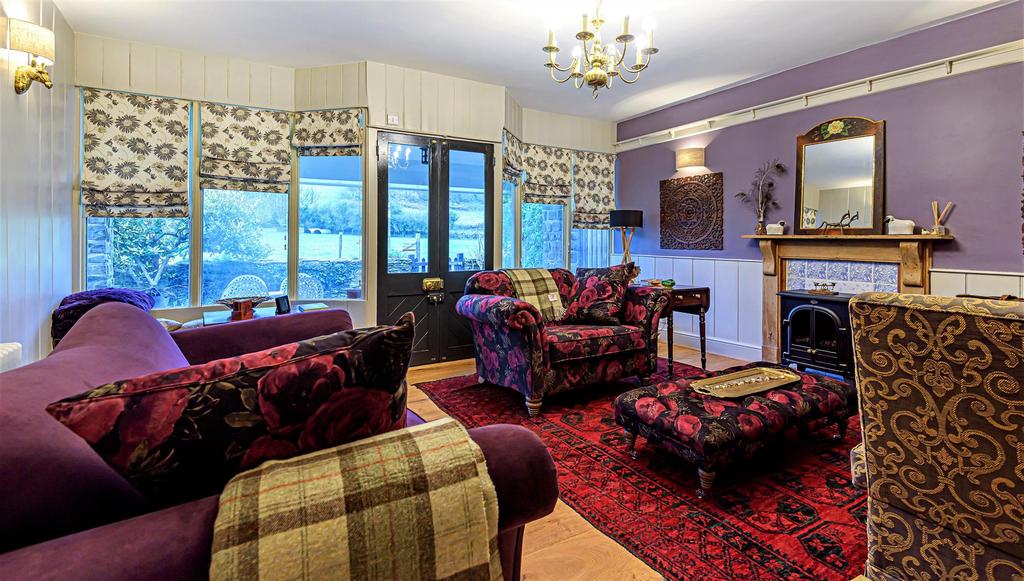 Lounge edited.jpg