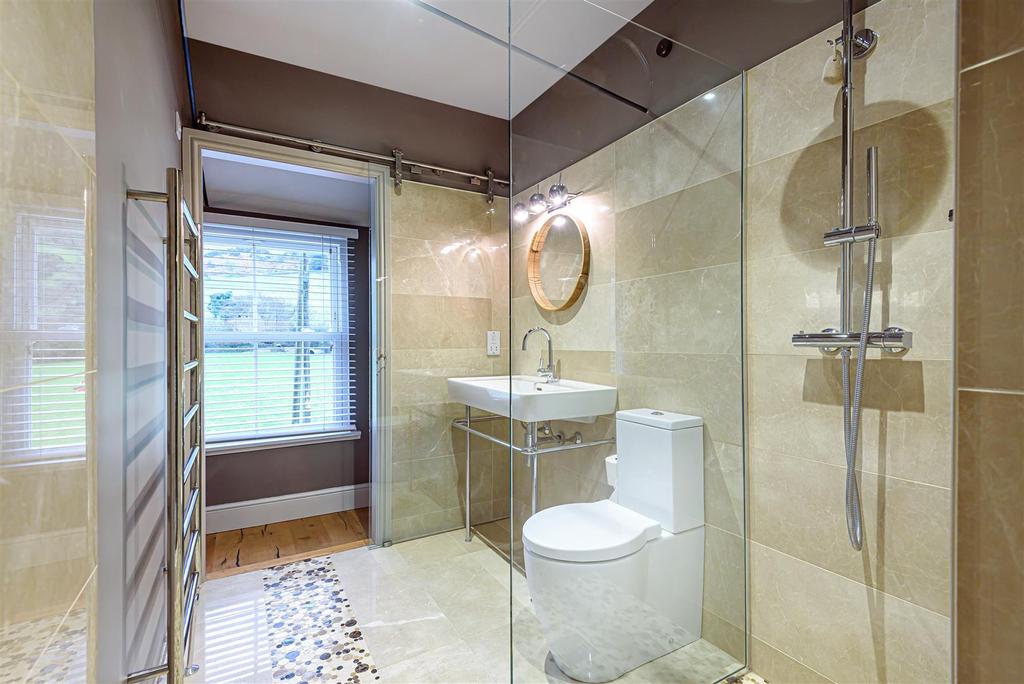 Ensuite.jpg