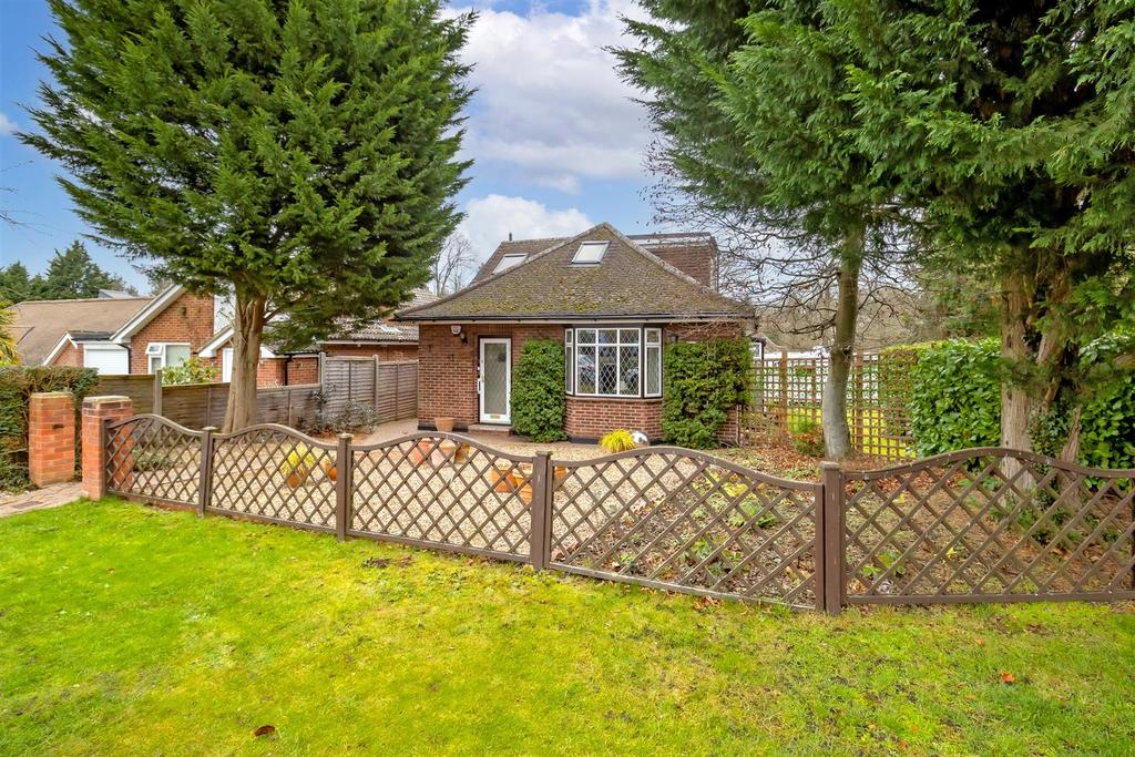Links Drive, Radlett 2 bed detached bungalow for sale £1,000,000