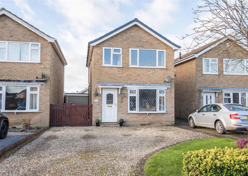 Ryemoor Road, Haxby, York 3 bed detached house £375,000