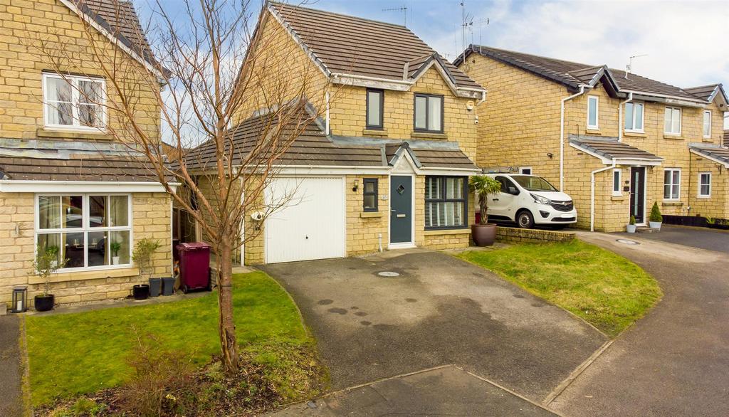 Loxley Gardens, Burnley 3 bed detached house £240,000