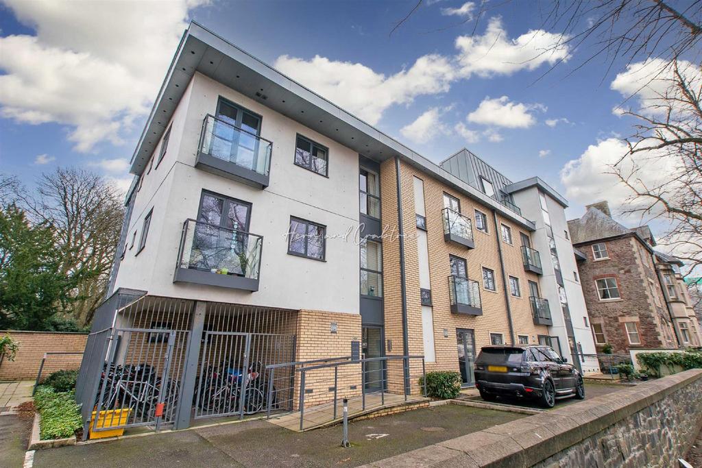 Cathedral Road, Cardiff 2 bed flat for sale £250,000