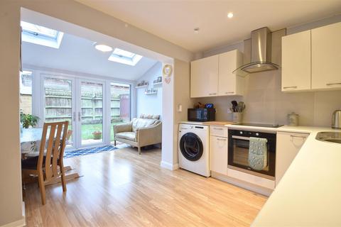3 Sumner Close, Rolvenden, Cranbrook, TN17 4NW