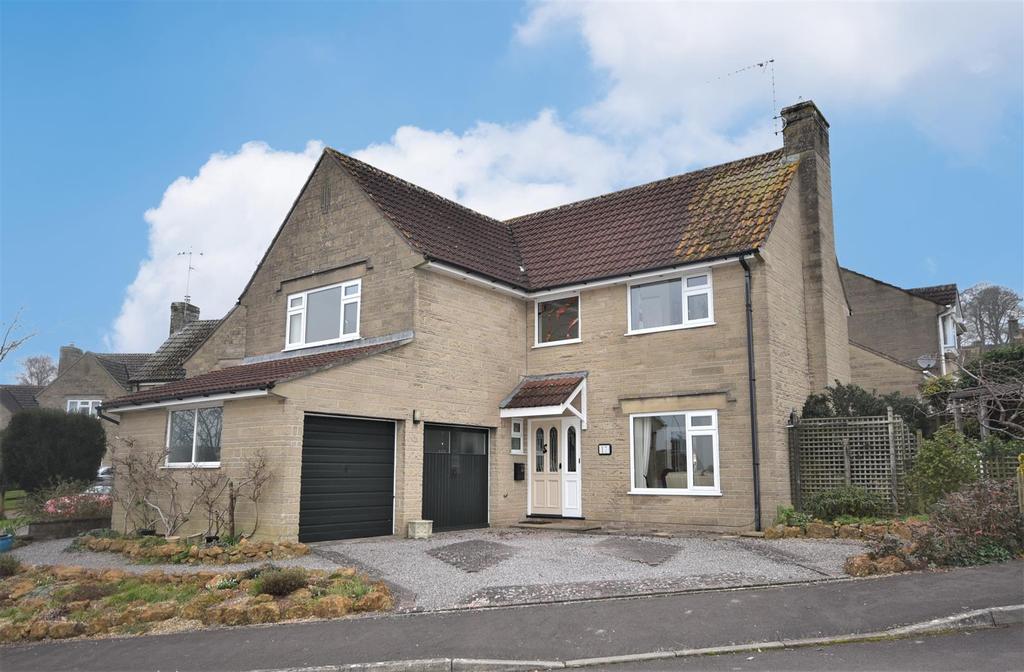 Greenway Close, Wincanton 4 bed detached house £380,000