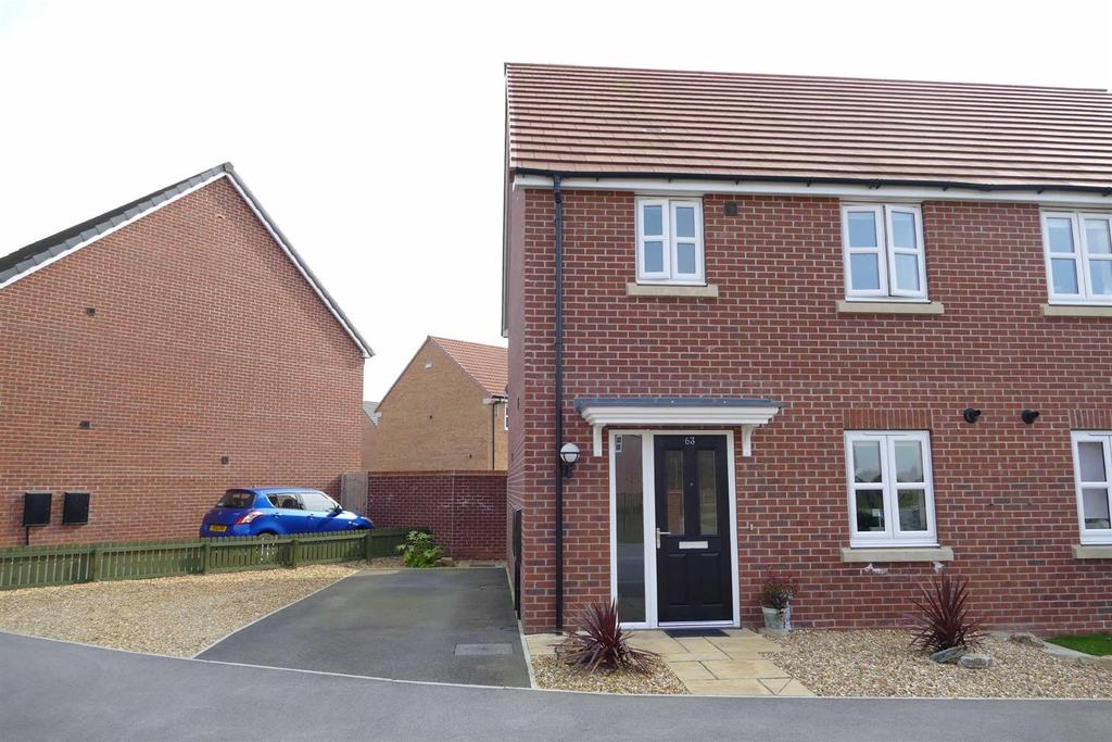 Amos Drive, Pocklington 3 bed semidetached house £225,000