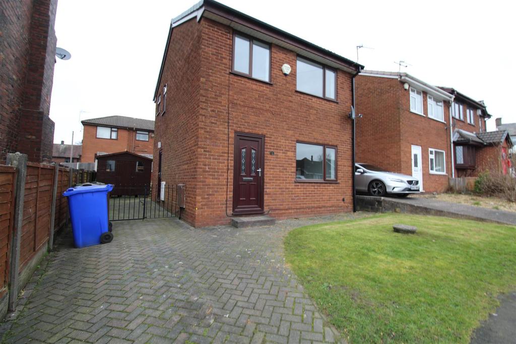 Rawlinson Lane, Adlington 3 bed detached house £750 pcm (£173 pw)