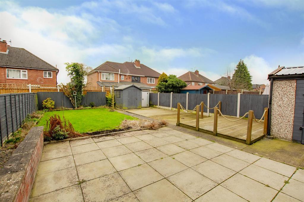 Windmill Hill Lane, Derby 3 bed semidetached house £230,000