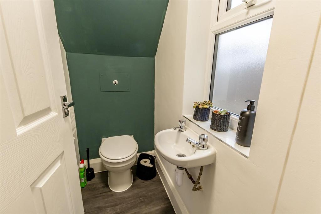 Ground Floor w.c.