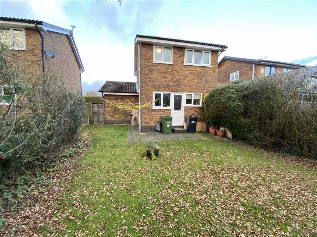 Turnberry Drive, Wilmslow 3 bed detached house £350,000